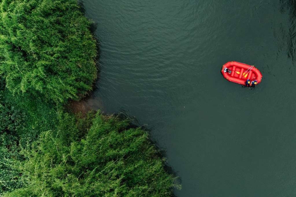 White Water River Rafting Img